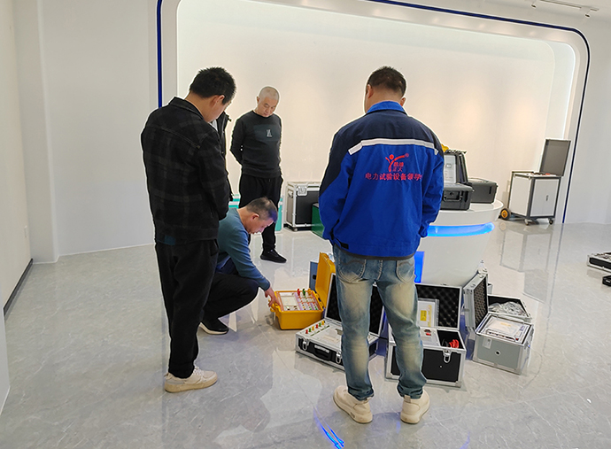 河南安陽客戶蒞臨我司參觀交流，意向采購電力試驗儀器儀表